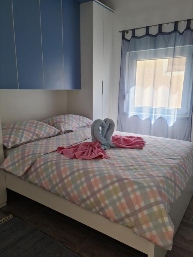 Apartmani Rudi Anić エクステリア 写真